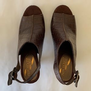Aerosoles Heelrest Sage Leaf Brown Leather Peep Toe Shoes